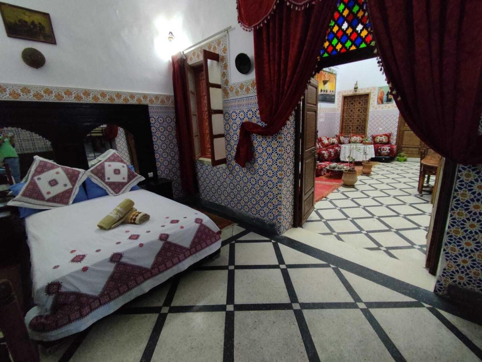 Dar Ahl Tadla Hotel Фес Екстериор снимка